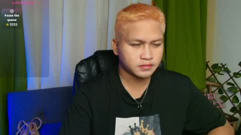 Snapshot of jay_hotcummer chatting on April 4, 9:29 am JL online show from April 4, 9:29 am
