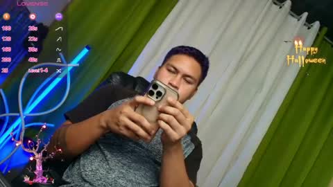 Snapshot of jay_hotcummer chatting on April 13, 9:59 am JL online show from April 13, 9:59 am