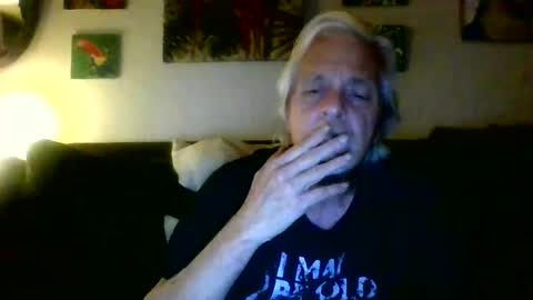 Snapshot of jay_jay1475 chatting on December 18, 3:15 am jay-jay1475 online show from December 18, 3:15 am