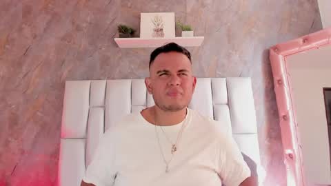 Snapshot of jay_kross1 chatting on March 16, 8:13 pm jayyy online show from March 16, 8:13 pm