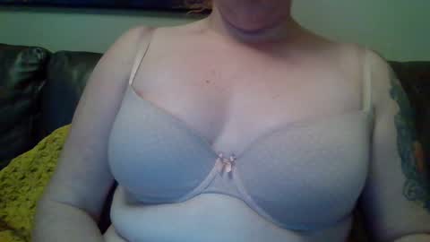 Snapshot of jayabooty chatting on January 30, 3:55 am JayaBooty online show from January 30, 3:55 am