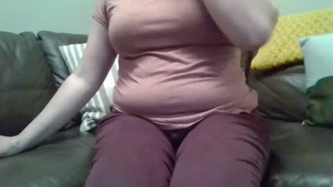 Snapshot of jayabooty chatting on February 4, 2:07 am JayaBooty online show from February 4, 2:07 am