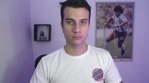 Snapshot of jayalvarrez_ chatting on December 1, 4:51 pm Jay Alvarrez online show from December 1, 4:51 pm