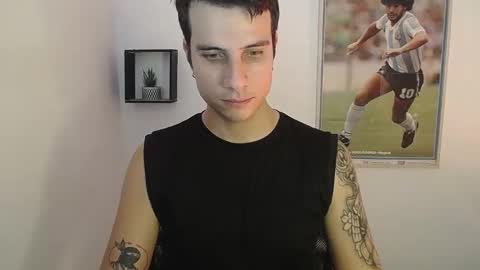 Snapshot of jayalvarrez_ chatting on December 16, 8:16 pm Jay Alvarrez online show from December 16, 8:16 pm