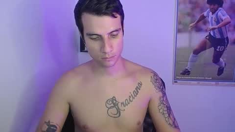 Snapshot of jayalvarrez_ chatting on December 30, 9:08 pm Jay Alvarrez online show from December 30, 9:08 pm