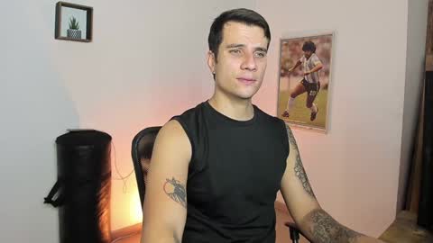 Snapshot of jayalvarrez_ chatting on January 21, 8:00 pm Jay Alvarrez online show from January 21, 8:00 pm