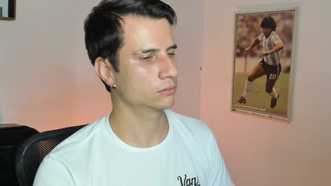 Snapshot of jayalvarrez_ chatting on January 31, 10:10 pm Jay Alvarrez online show from January 31, 10:10 pm