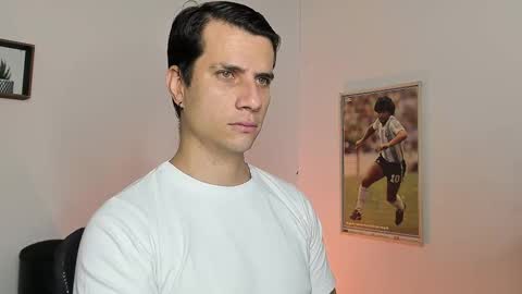 Snapshot of jayalvarrez_ chatting on February 16, 5:59 pm Jay Alvarrez online show from February 16, 5:59 pm