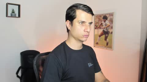 Snapshot of jayalvarrez_ chatting on February 24, 6:15 pm Jay Alvarrez online show from February 24, 6:15 pm