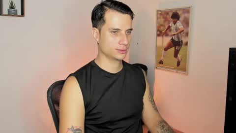 Snapshot of jayalvarrez_ chatting on March 4, 7:01 pm Jay Alvarrez online show from March 4, 7:01 pm