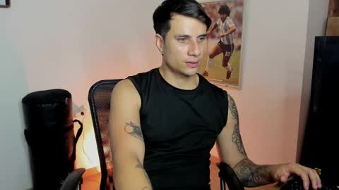 Snapshot of jayalvarrez_ chatting on March 9, 7:59 pm Jay Alvarrez online show from March 9, 7:59 pm