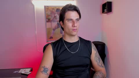 Snapshot of jayalvarrez_ chatting on November 21, 8:51 pm Jay Alvarrez online show from November 21, 8:51 pm