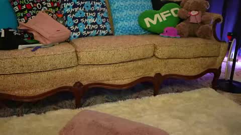 JennyBlighe online show from June 7, 4:27 am