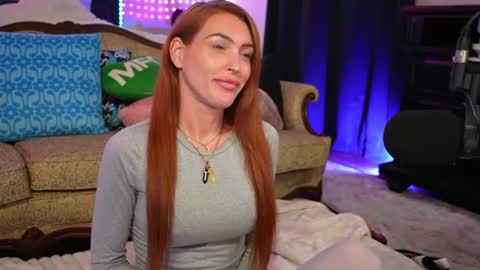 JennyBlighe online show from July 1, 11:59 pm
