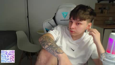 Jayce online show from February 1, 10:30 pm