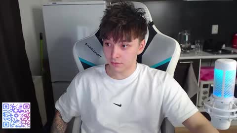 Jayce online show from February 17, 2:24 pm