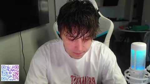 Snapshot of jayce_icestone chatting on May 15, 4:30 am Jayce online show from May 15, 4:30 am