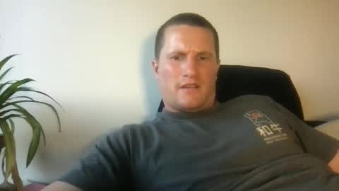 Snapshot of jaycup1989 chatting on April 22, 12:35 am jaycup1989 online show from April 22, 12:35 am