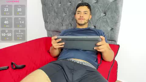 jayd_muscle1 online show from June 10, 5:23 pm