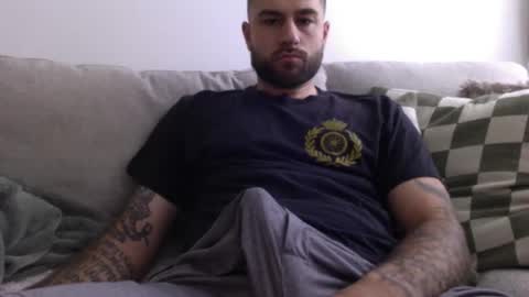 Snapshot of jayg333 chatting on November 28, 1:25 pm jayg333 online show from November 28, 1:25 pm