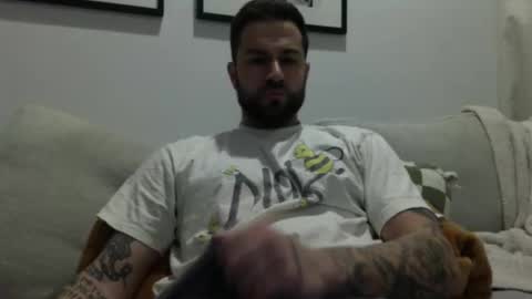 Snapshot of jayg333 chatting on January 12, 12:16 am jayg333 online show from January 12, 12:16 am