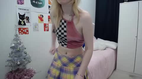 Snapshot of jayne_weyne chatting on December 16, 11:04 am Jayne online show from December 16, 11:04 am