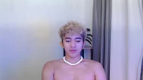 jaysee_hugecox online show from May 22, 5:29 pm