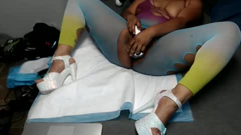 Snapshot of jaysowett chatting on October 23, 7:56 pm jaysowett online show from October 23, 7:56 pm