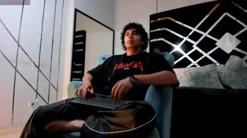 Snapshot of jaytaylorr chatting on July 3, 11:38 am Jay Taylor online show from July 3, 11:38 am