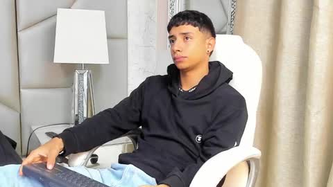 jaze_bradley online show from March 3, 11:22 am