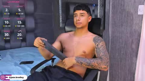 jaze_bradley online show from October 17, 11:35 am