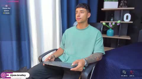 jaze_bradley online show from October 30, 11:33 am