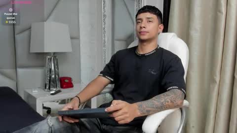 jaze_bradley online show from November 4, 11:31 am