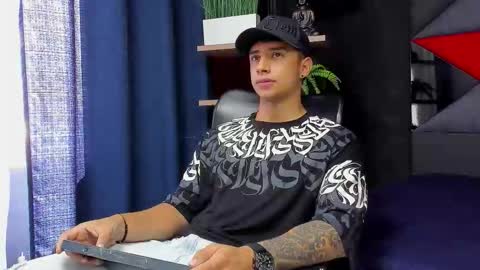 jaze_bradley online show from November 22, 5:12 pm