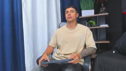 jaze_bradley online show from December 16, 11:26 am