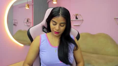 jazmin  online show from October 1, 10:43 am