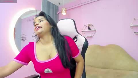 jazmin  online show from October 13, 10:59 am