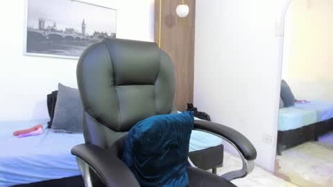 Snapshot of jazmin_flores1 chatting on July 27, 11:23 pm Jazmin online show from July 27, 11:23 pm