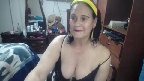 jazmim online show from May 1, 4:11 pm