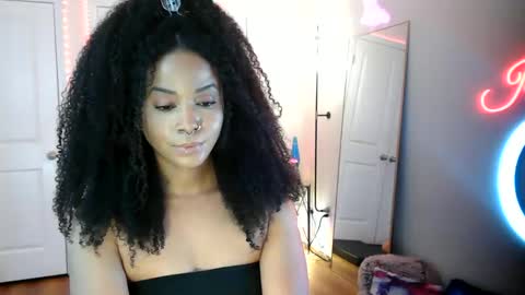 Snapshot of jazminefox chatting on April 8, 7:36 pm Jazmine Fox online show from April 8, 7:36 pm