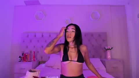 Snapshot of jazminrusso_ chatting on May 29, 6:00 am Jazminrusso online show from May 29, 6:00 am