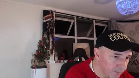 Snapshot of jazzfunkk chatting on December 21, 9:55 pm jazzfunkk online show from December 21, 9:55 pm