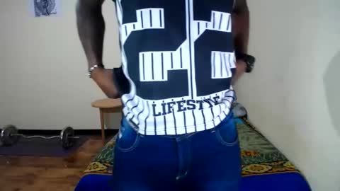 Snapshot of jboy_s chatting on February 26, 5:39 pm jboy_s online show from February 26, 5:39 pm