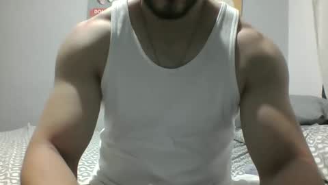 Snapshot of jbrand20 chatting on February 3, 5:38 am J Brand online show from February 3, 5:38 am