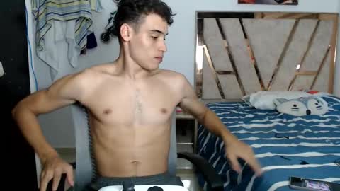 Lin online show from February 4, 10:58 pm