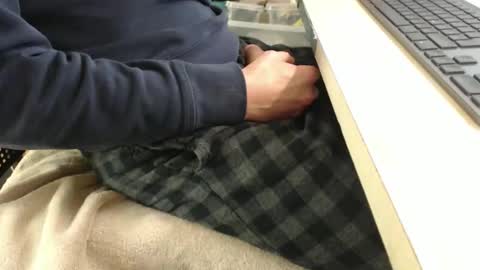 jc200000 online show from December 18, 9:43 pm