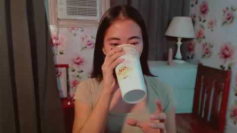 vivian online show from August 5, 2:03 am