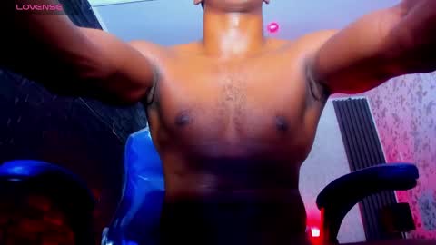 Snapshot of jd_thebaby chatting on February 11, 1:09 pm jd thebaby online show from February 11, 1:09 pm