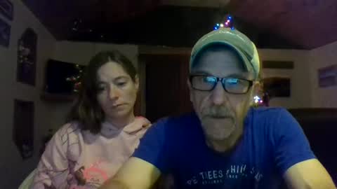 jdgiddy69 online show from December 19, 11:12 pm