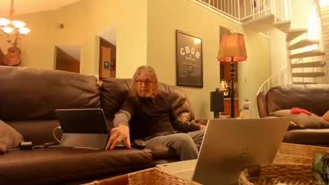 JDinEuless online show from February 1, 5:44 pm